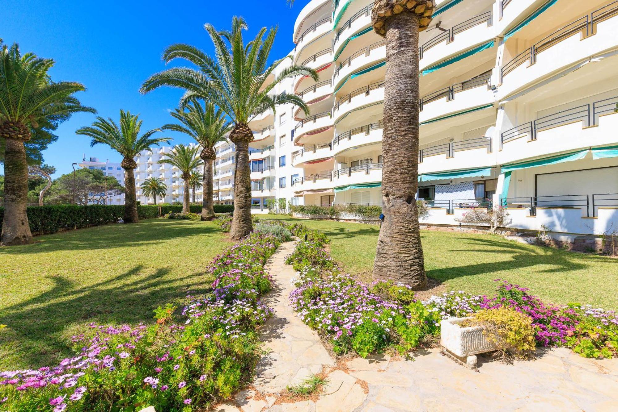 Rentalmar Bahia Palace Miami Playa Exterior photo